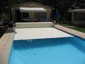 Golden Roll" bovengronds zonne-rolluik - 8 x 4 m