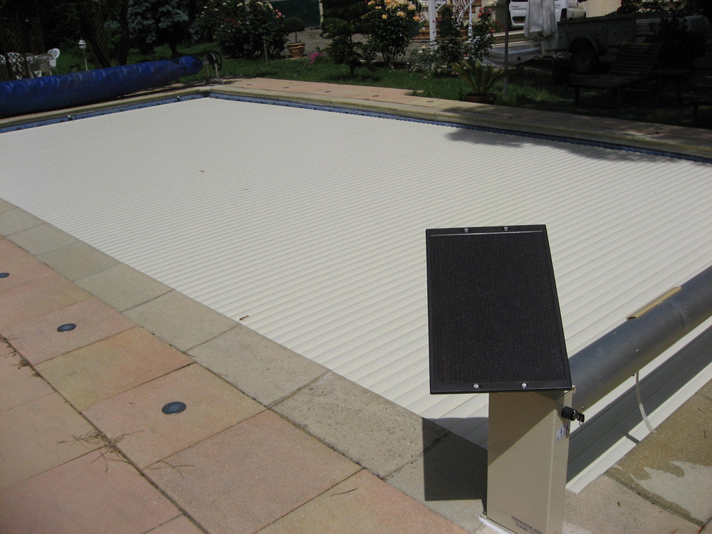 Golden Roll" bovengronds zonne-rolluik - 8 x 4 m