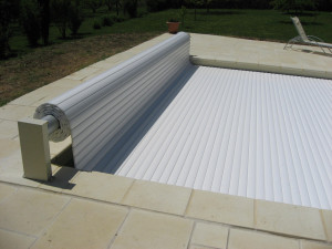 Sylver Roll" bovengronds rolluik voor Santiago zwembad