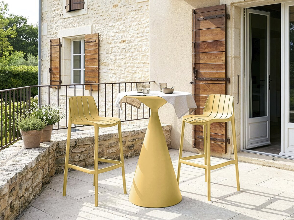 Set van 2 "Vaena" stapelbare tuinstoelen - Geel